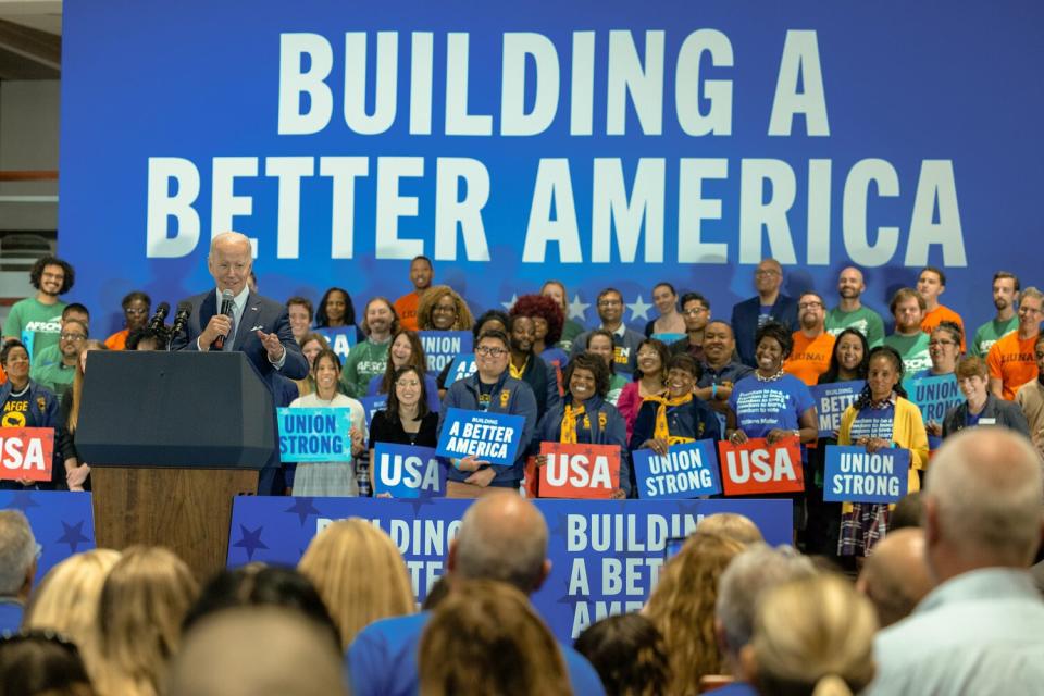 美國總統拜登（Joe Biden）在期中選舉造勢會場上演說。   圖：翻攝自拜登推特（資料照）