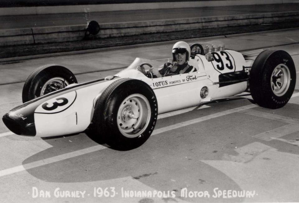 Dan Gurney in his winning Lotus-Ford Type 29 at Indianapolis (PA)