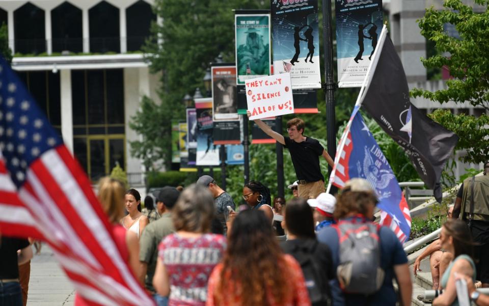 Supporters of World Wide Rally for freedom 3.0, anti-vaccine protesters rally against coronavirus restrictions in Raleigh, North Carolina -  Anadolu 