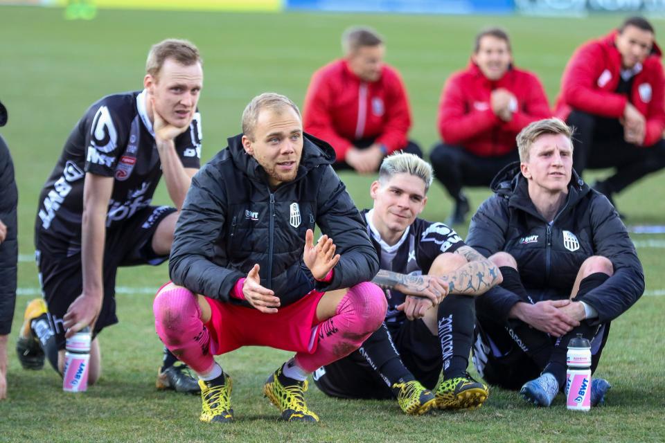 (Left to right) Alexander Schlager, Dominik Frieser, Philipp Wiesinger and LASK were punished for breaking social distancing guidelines. (Photo by Johann Schwarz/SEPA.Media /Getty Images)