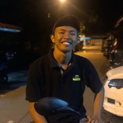 For Suhaimi, a simple thank you note and RM5 tip was a touching appreciation of working, delivering food in the day while fasting. — Picture via Twitter/lipan50