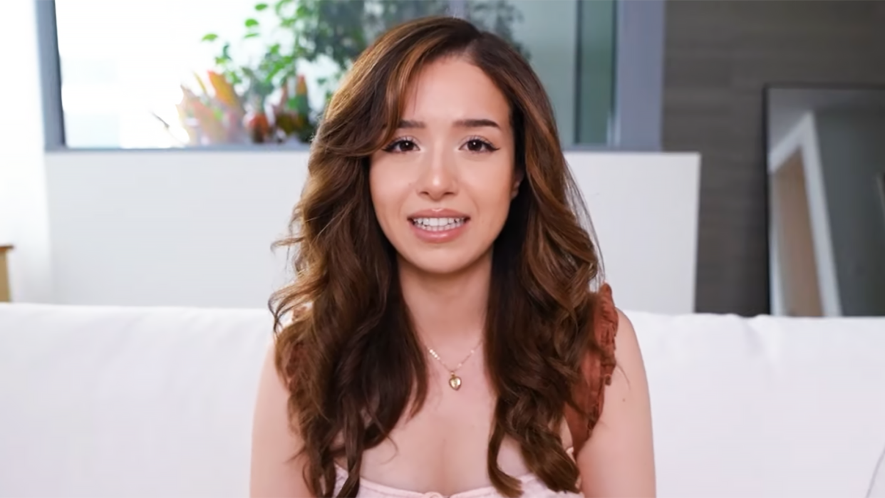  Pokimane. 