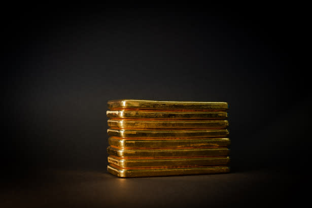 How Much Is a Gold Bar Worth Today? (2022)
