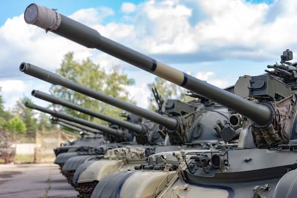 Row of Russian tanks pointing west.