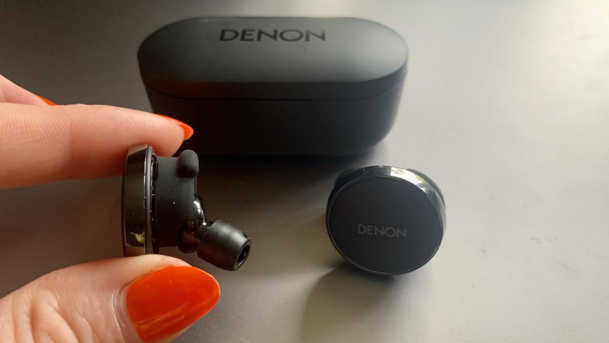  Denon PerL Pro . 