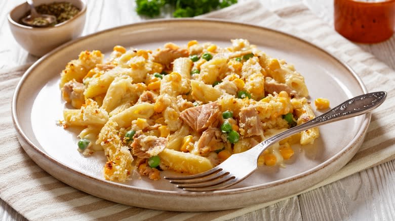 pasta casserole with breadcrumb topping