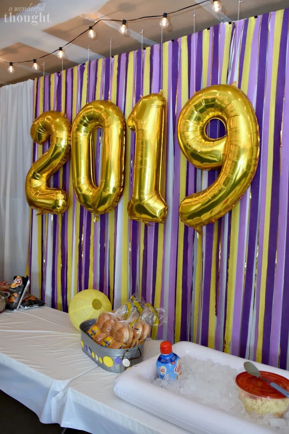 graduation party balloons in shape of year