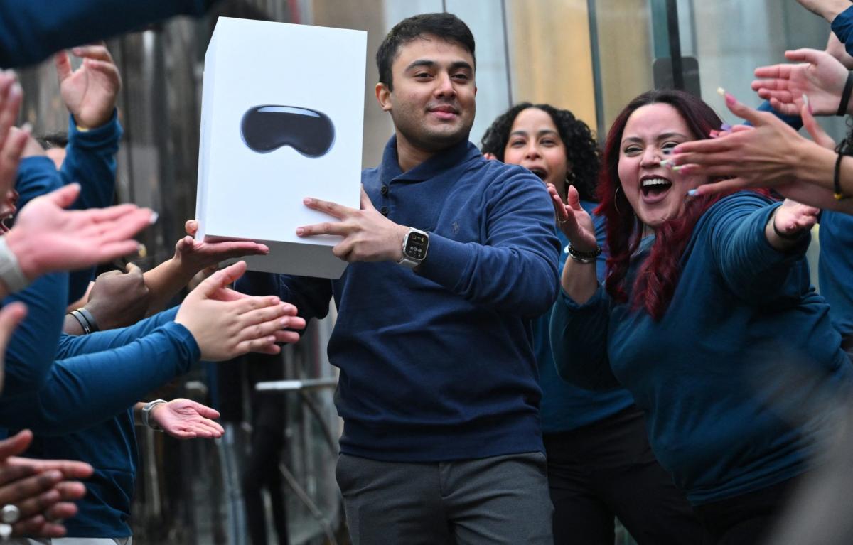 The guy who bought the first Apple Vision Pro in New York says it’s a ‘bit heavy’ and he doesn’t use it as much as he expected—but he isn’t returning it