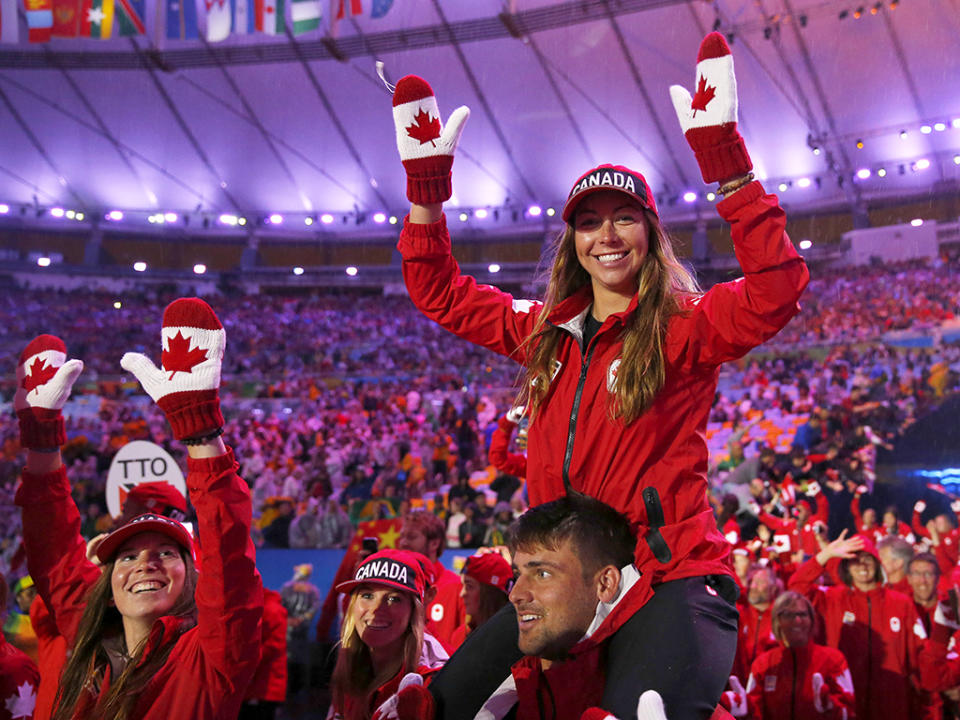 Team Canada Wears Adorable Mittens During Rio Olympics Closing Ceremony – and Twitter Loves It!| Olympics, Summer Olympics 2016