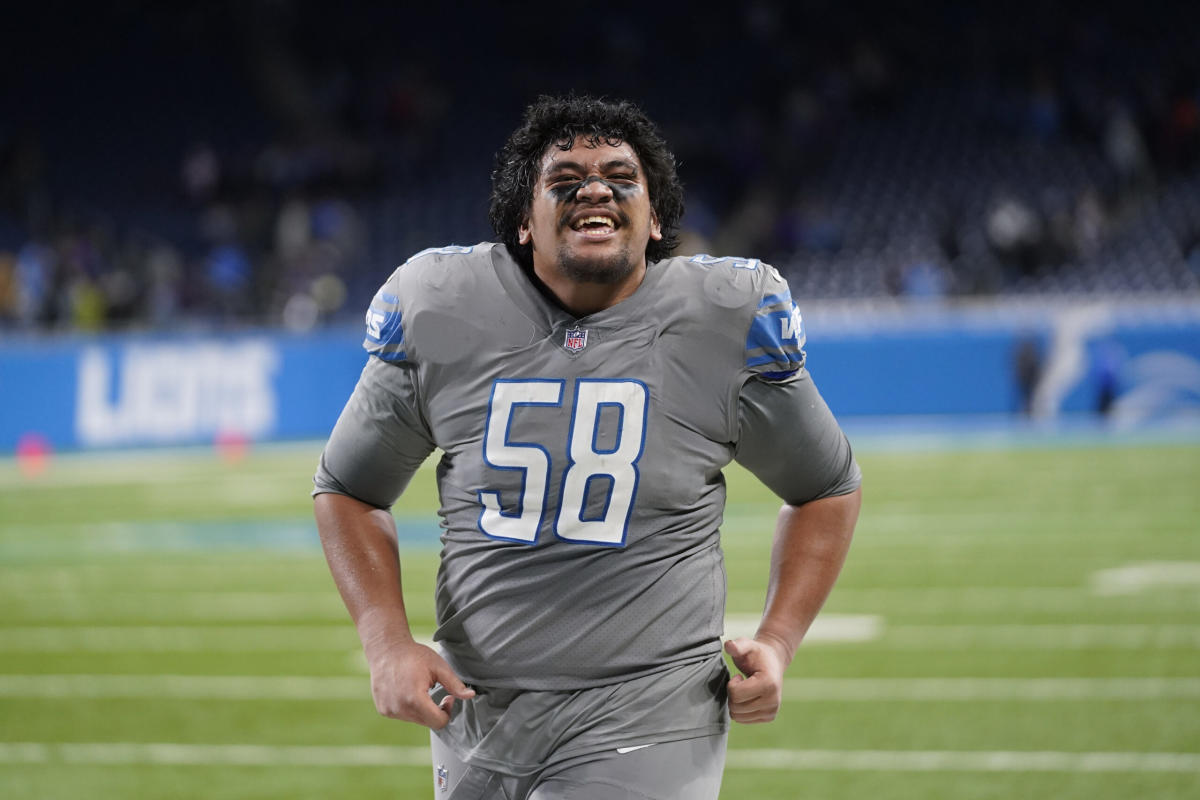 Penei Sewell makes 'dominating' NFL debut in Detroit Lions' opener against  San Francisco 49ers 