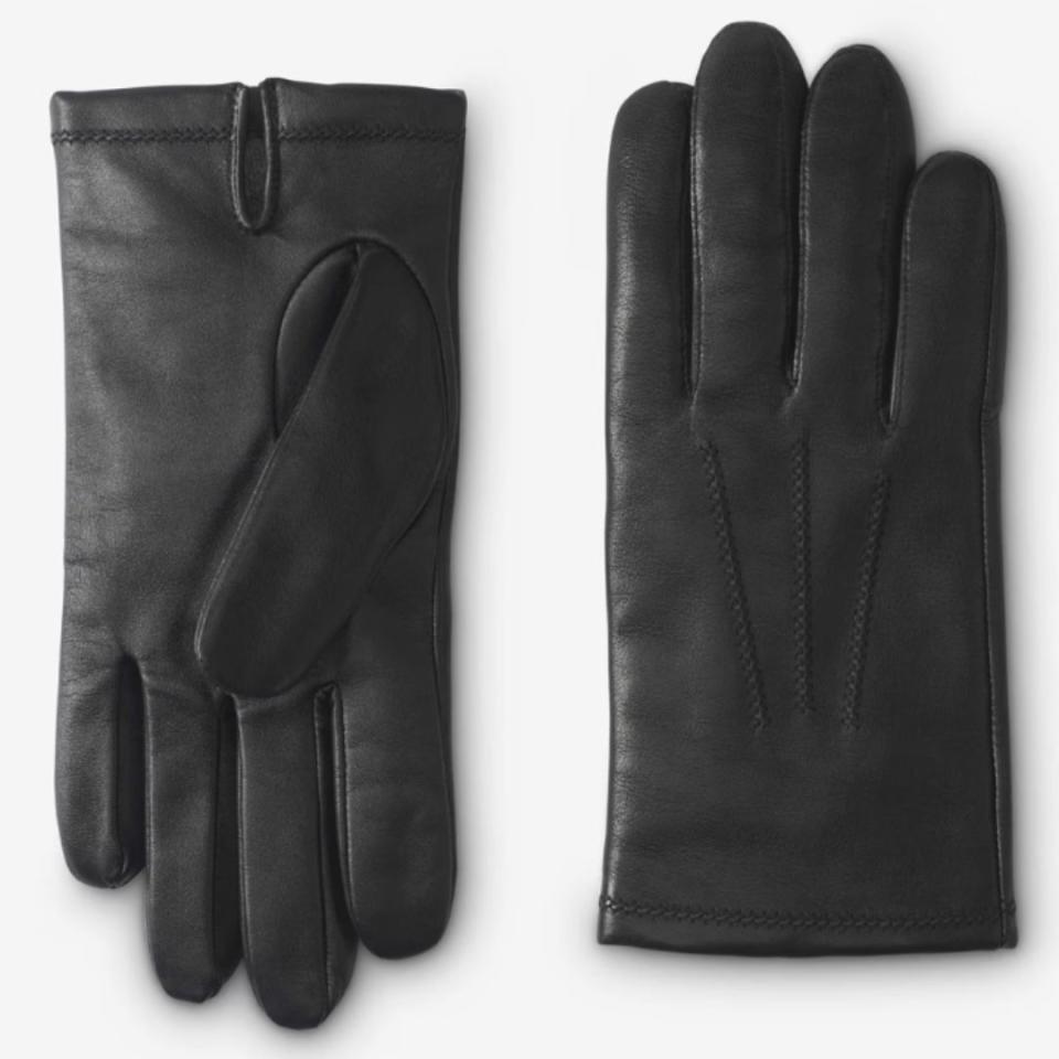 <p><a href="https://go.redirectingat.com?id=74968X1596630&url=https%3A%2F%2Fwww.allenedmonds.com%2Fproduct%2Fmens-cashmere-lined-leather-tech-gloves-3023240%2Fblack-ec4028273&sref=https%3A%2F%2Fwww.cosmopolitan.com%2Fstyle-beauty%2Ffashion%2Fg22628672%2Fbest-gifts-husband%2F" rel="nofollow noopener" target="_blank" data-ylk="slk:Shop Now;elm:context_link;itc:0;sec:content-canvas" class="link ">Shop Now</a></p><p>Cashmere Lined Leather Tech Gloves</p><p>allenedmonds.com</p><p>$100.00</p>