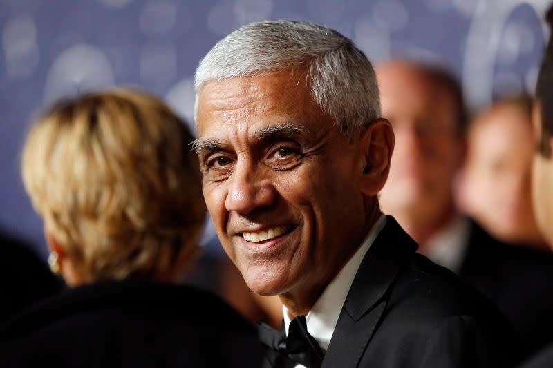Vinod Kholsa arrives on the red carpet during the 2nd Annual Breakthrough Prize Awards in Mountain View