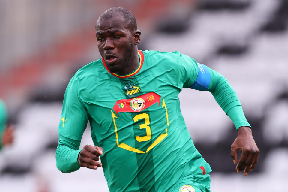 MARIA ENZERSDORF, AUSTRIA - SEPTEMBER 27:  Kalidou Koulibaly of Senegal during the  International Friendly between Senegal and Iran at Motion Invest Arena on September 27, 2022 in Maria Enzersdorf, Austria. (Photo by Robbie Jay Barratt - AMA/Getty Images)