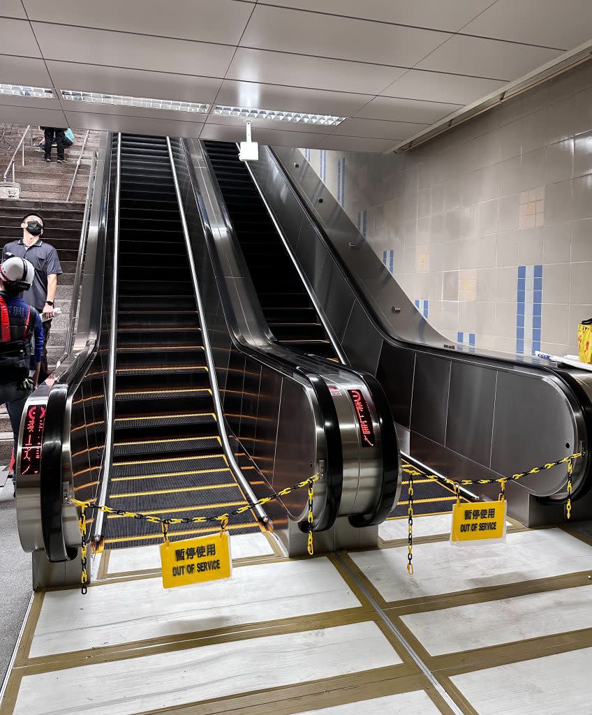 捷運新莊線丹鳳站北側一號出入口增設為雙向電扶梯並完成測試，三十一日正式啟用。（記者吳瀛洲攝）