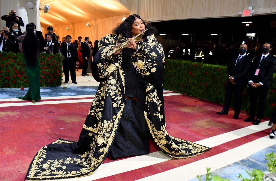 Singer Lizzo arrives for the 2022 Met Gala at the Metropolitan Museum of Art on May 2, 2022, in New York. - The Gala raises money for the Metropolitan Museum of Art's Costume Institute. The Gala's 2022 theme is "In America: An Anthology of Fashion". (Photo by ANGELA  WEISS / AFP) (Photo by ANGELA  WEISS/AFP via Getty Images)