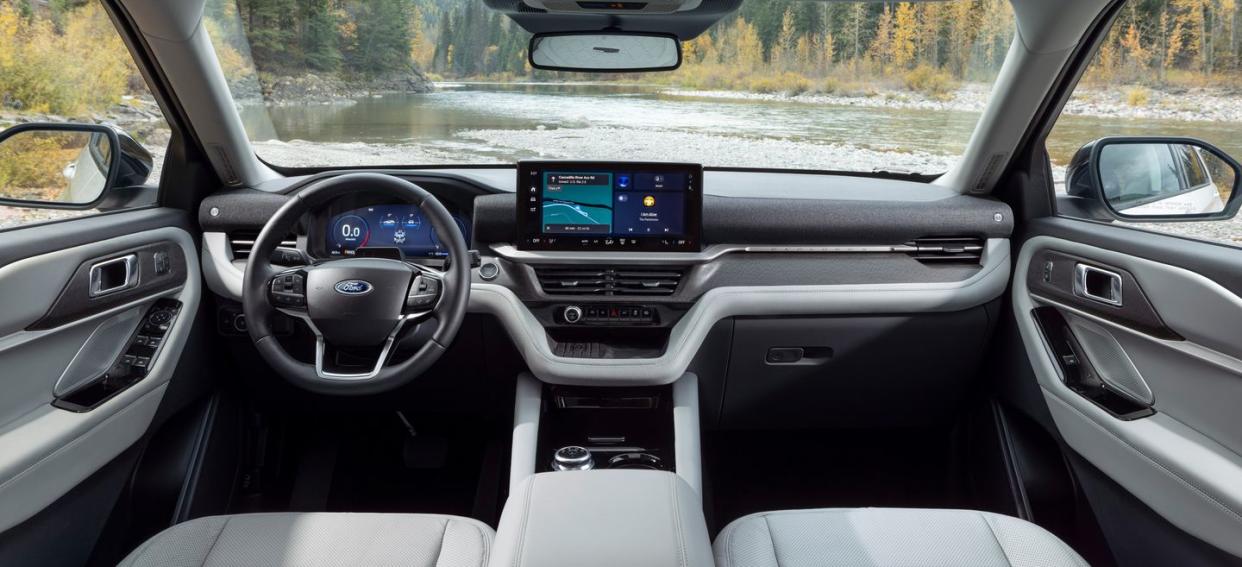 2025 ford explorer platinum interior