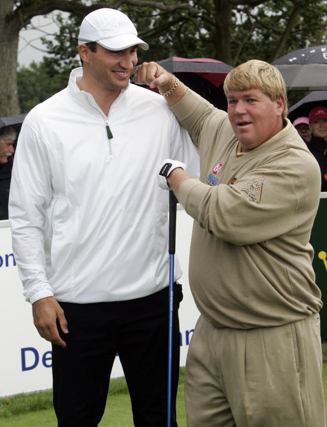 John Daly continues to kill it with his pants game - Yahoo Sports