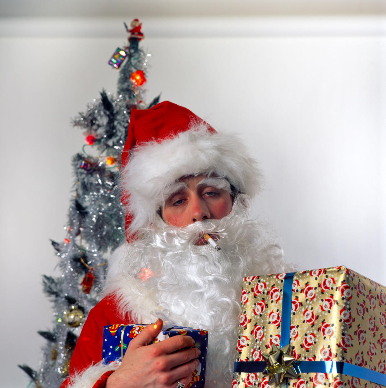 The Pogues' Shane MacGowan, who died Nov. 30 at age 65, dressed as Father Christmas in 1990. (Andy Soloman/UCG/Universal Images Group via Getty Images)