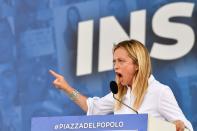 Sul palco di Piazza del Popolo il vicepresidente di Forza Italia, Antonio Tajani, la leader di Fratelli d'Italia, Giorgia Meloni, e Matteo Salvini.