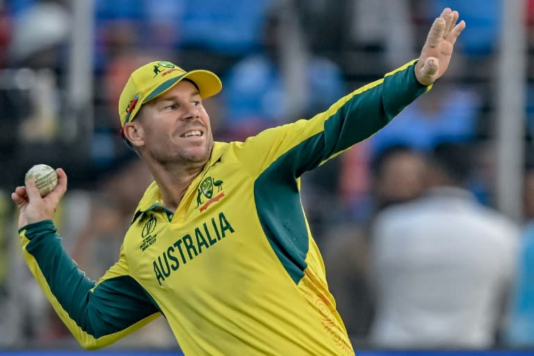 David Warner says he will ignore any barracking from fans in <a class="link " href="https://sports.yahoo.com/soccer/teams/new-zealand-women/" data-i13n="sec:content-canvas;subsec:anchor_text;elm:context_link" data-ylk="slk:New Zealand;sec:content-canvas;subsec:anchor_text;elm:context_link;itc:0">New Zealand</a>: "It's in one ear, out the other." (Sajjad HUSSAIN)