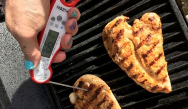 Roasting a turkey this Thanksgiving? Gobble up this $11 cult-fave  thermometer deal