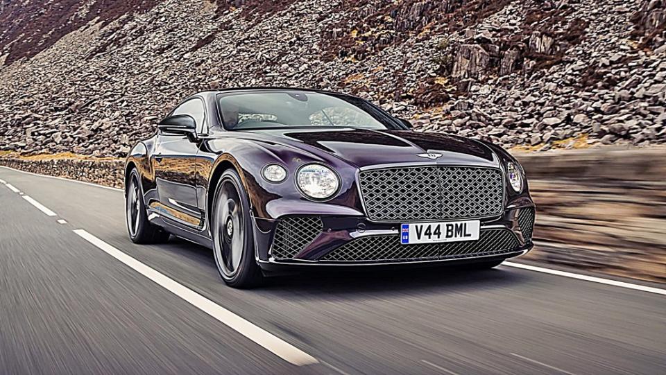 BENTLEY大玩黑化設計，推出Continental GT Mulliner Blackline P