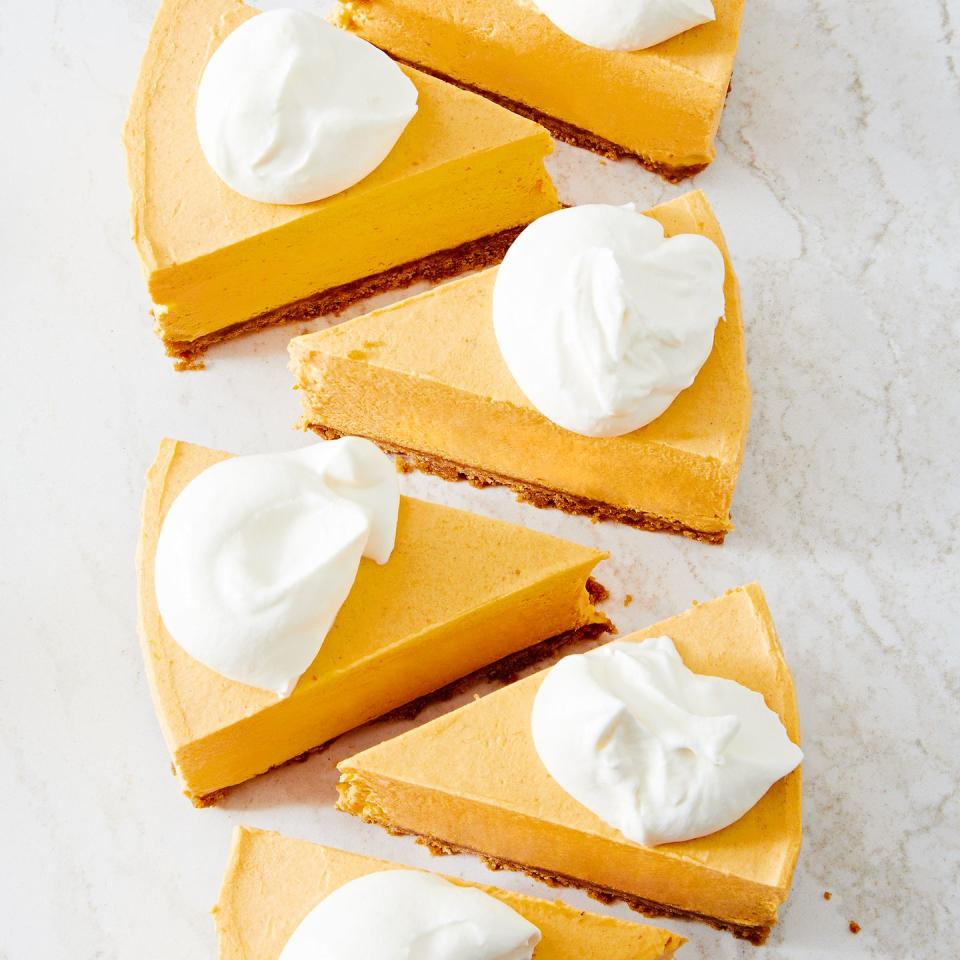 no bake pumpkin cheesecake with whipped cream topping