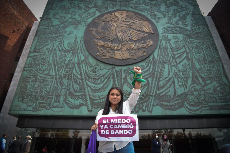 La activista Olimpia Coral Melo afuera de la Cámara de Diputados de México  | FOTO: MARIO JASSO/CUARTOSCURO.COM