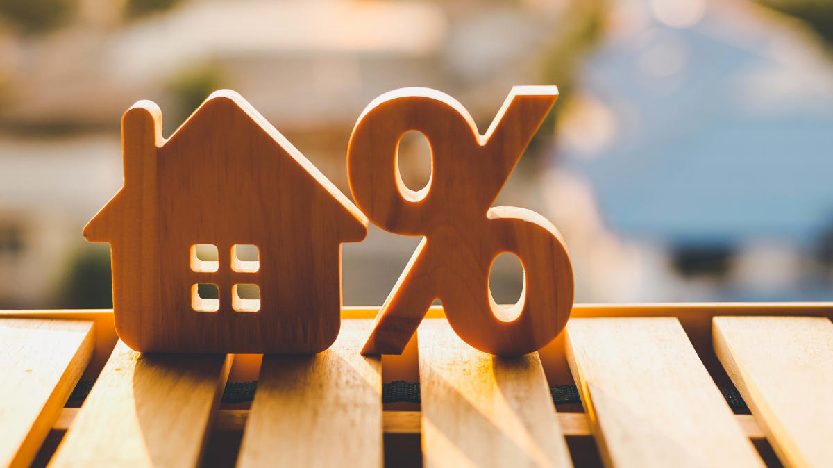 Mortgage rates fall to their lowest level since February 2023