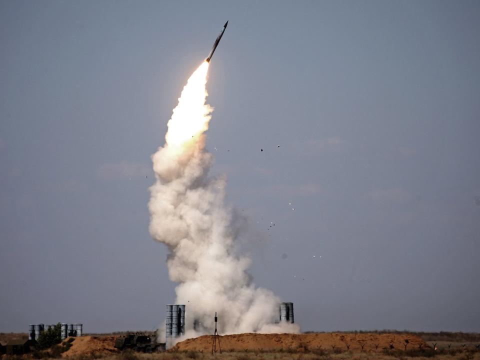Russia sends angry message at Israel by offering Syrians upgraded anti-aircraft weaponry