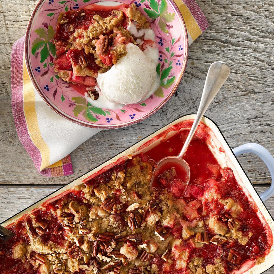 Rhubarb-Raspberry Crumble