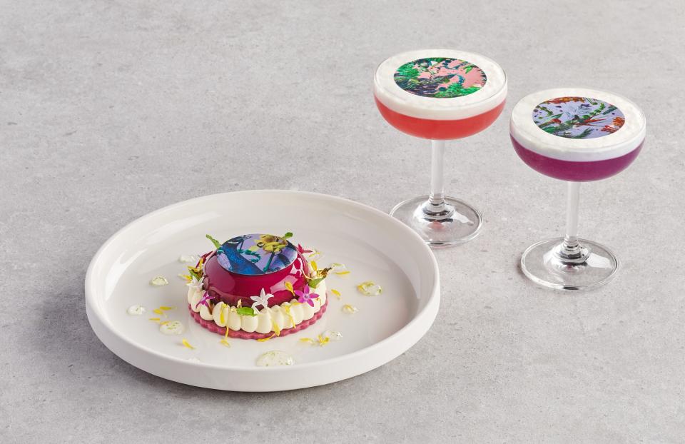 Cocktail and dessert at Intercontinental Singapore x Claire Luxton (Photo: Intercontinental Singapore)