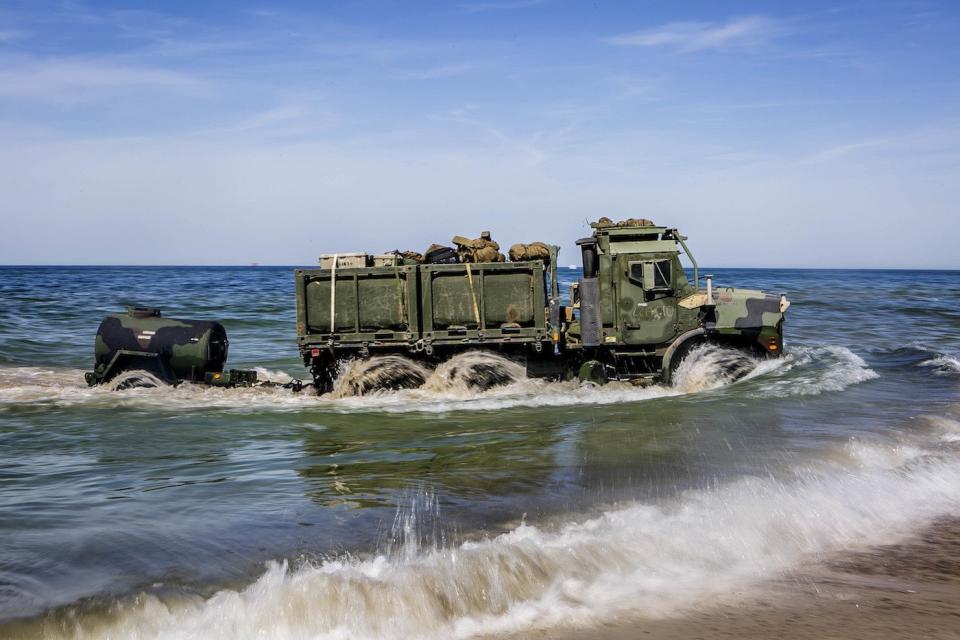 US Marine Corps amphibious assault beach landing