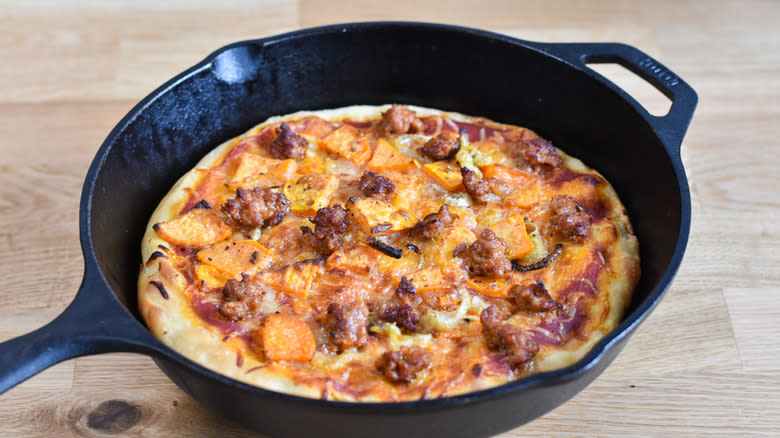 baked pizza cast iron pan