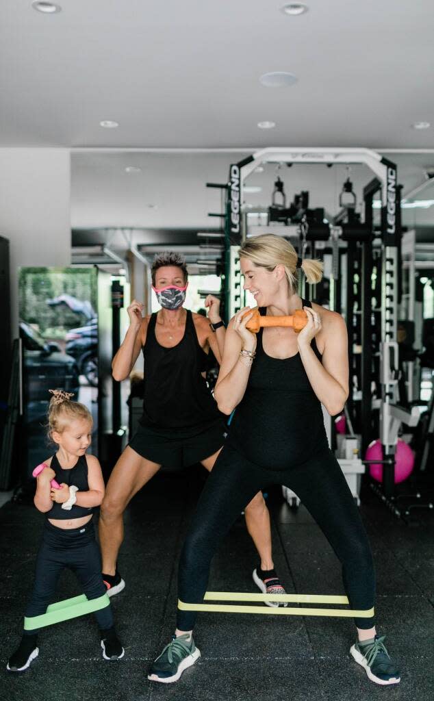 Celebrity Trainer Erin Oprea Shares The Best Leg Exercise You Can Do At  Your Desk - Exclusive