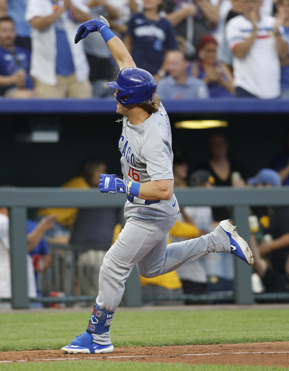 Patrick Wisdom hits grand slam as a pinch hitter in the 7th, the Cubs