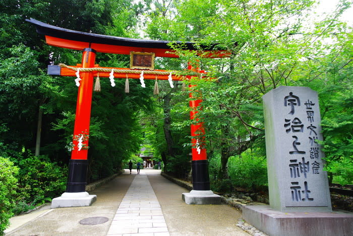 宇治上神社入口。來源：https://icotto.jp/presses/4835