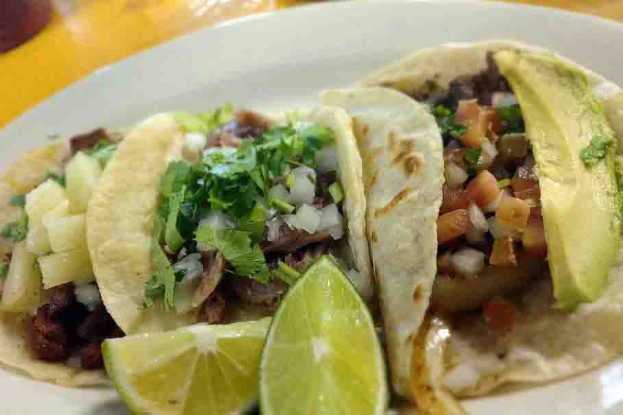 tacos from taqueria el palenque
