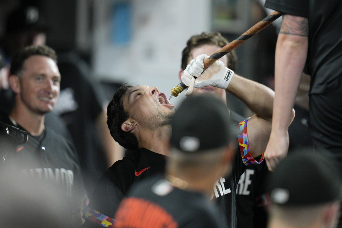 Orioles' Cedric Mullins homers twice on own T-shirt night in