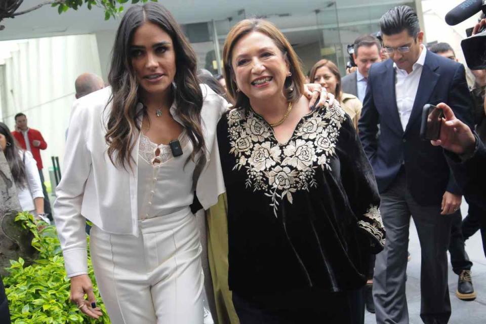 Alessandra Rojo de la Vega con Xóchitl Gálvez. Foto: Cuartoscuro