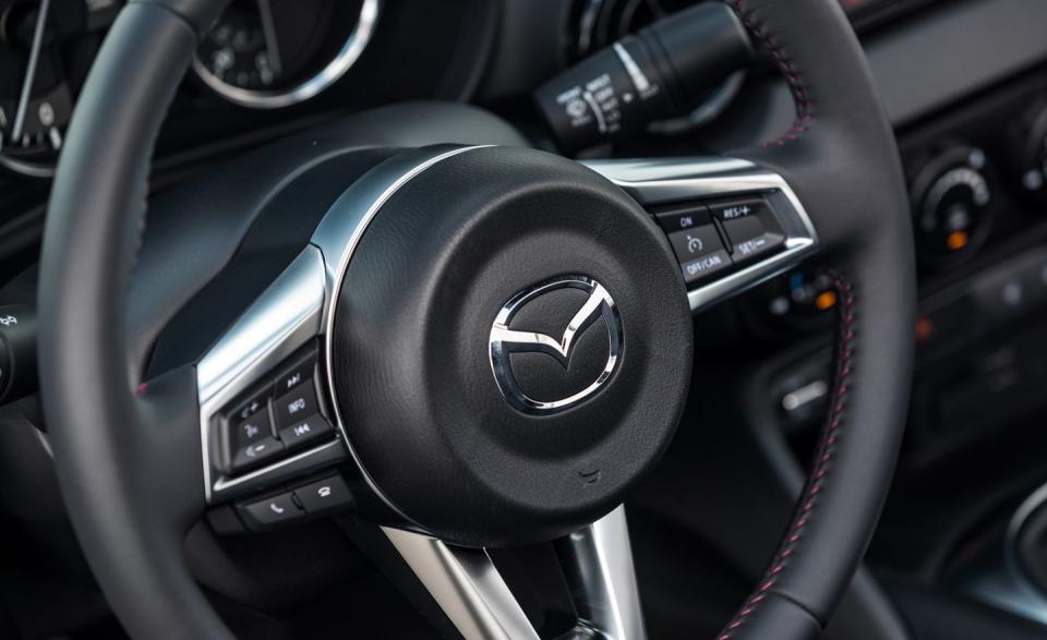 <p>2019 Mazda MX-5 Miata RF Manual</p>