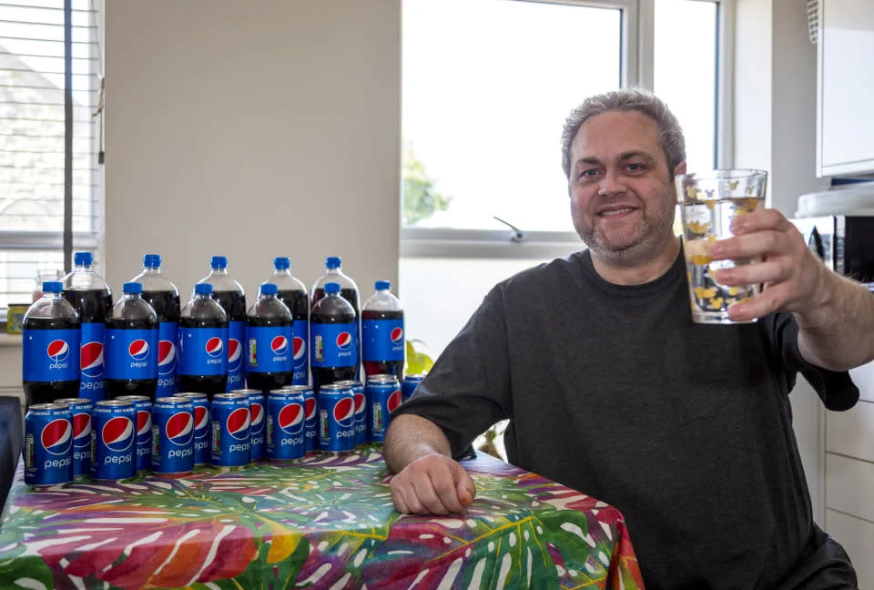 Pepsi-Süchtiger hat in 20 Jahren über 162.000 Euro für Softdrinks ausgegeben
