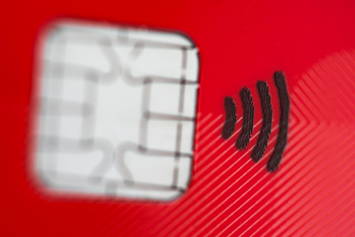 ILLUSTRATION - A debit card with a radio chip for contactless payment up to 25 Euros lies on a desk in Duesseldorf, Germany, 29 August 2016. Photo: Rolf Vennenbernd/dpa | usage worldwide   (Photo by Rolf Vennenbernd/picture alliance via Getty Images)