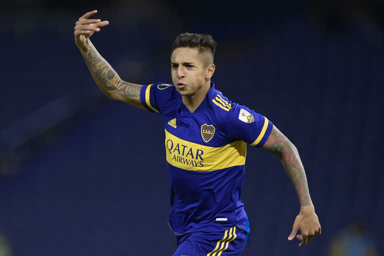 Agustín Almendra es una de las figuras del Boca de Sebastián Battaglia, aunque a esta hora está en duda su presencia ante Vélez por un golpe.