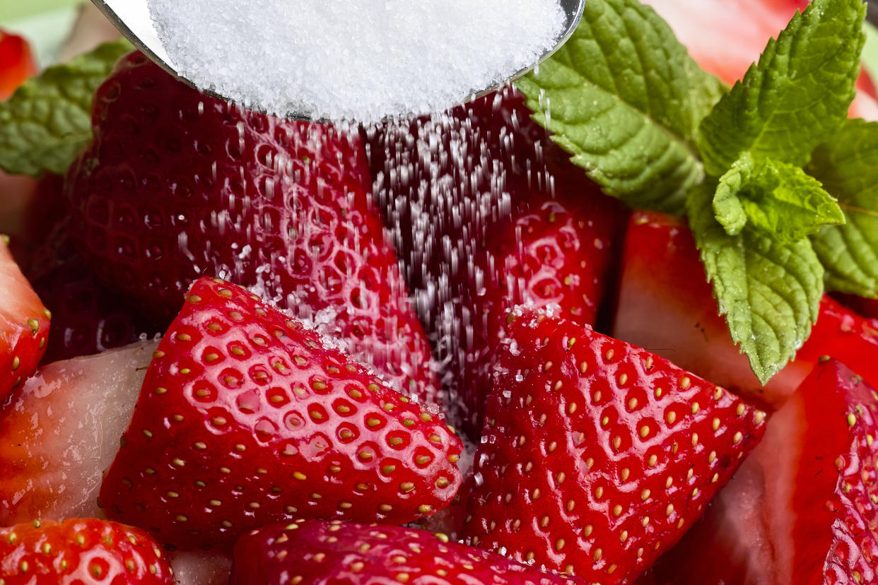 Wenn Erdbeeren noch süßer schmecken sollen, brauchen sie Salz (Bild: ddp images)