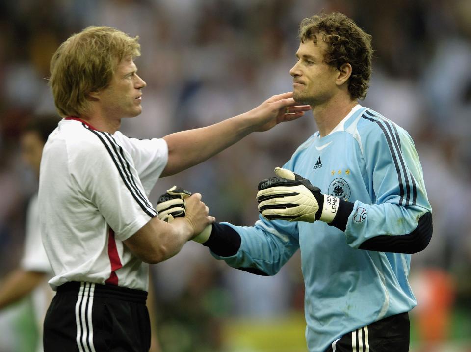 Oliver Kahn wurde vor der Heim-WM 2006 von Teamchef Jürgen Klinsmann als deutscher Stammkeeper ausgebootet und durch Jens Lehmann ersetzt. (Bild: Getty Images)