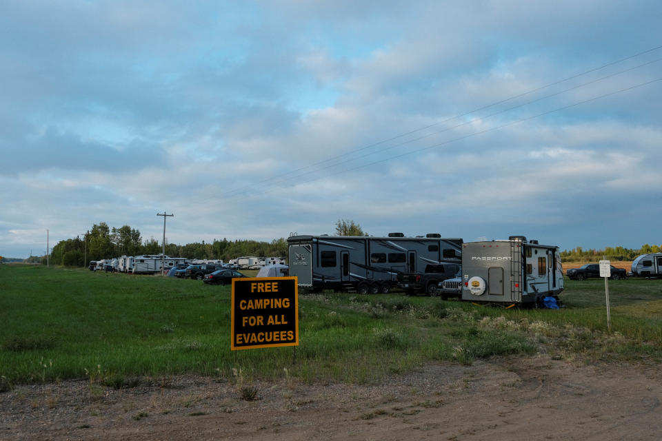 Wildfire evacuations in Yellowknife