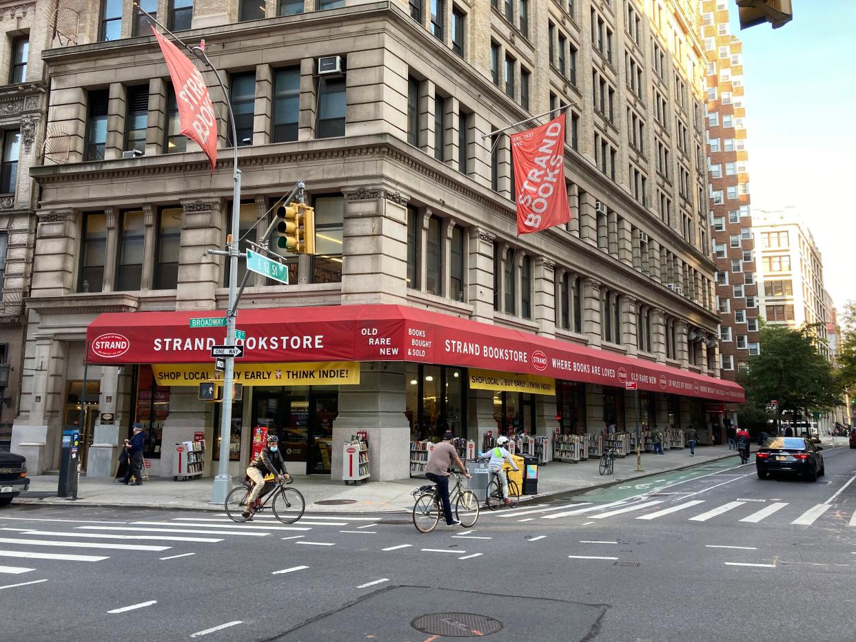 The Strand's owner pleaded for customers to help the iconic bookstore survive the pandemic, but many employees and other critics argued there were more vulnerable indie shops that deserved the support. (Photo: STRF/STAR MAX/IPx)