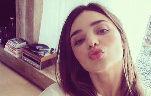 <b>PHOTOS: Celebs who LOVE selfies</b>