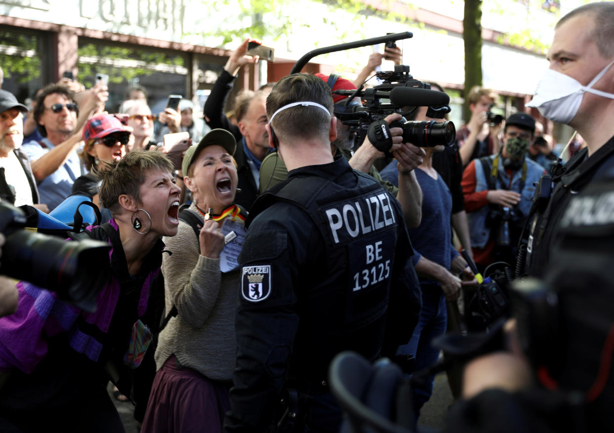 Corona-Demo im April in Berlin (Bild: Reuters/Christian Mang)